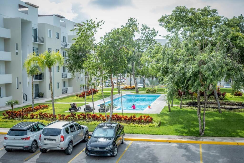 Depto 2 Rec. Con Vista A La Piscina En C. Privada Appartamento Playa del Carmen Esterno foto