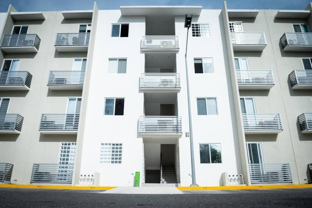 Depto 2 Rec. Con Vista A La Piscina En C. Privada Appartamento Playa del Carmen Esterno foto
