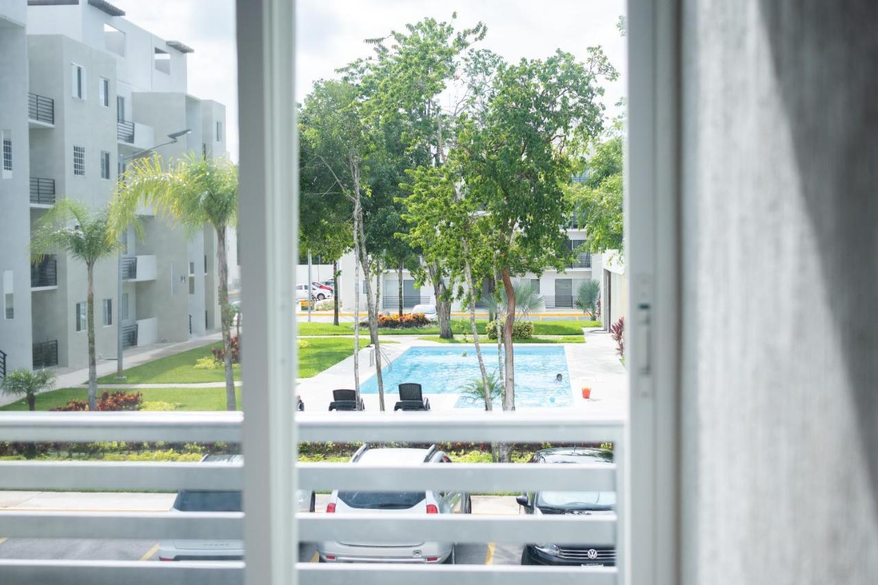 Depto 2 Rec. Con Vista A La Piscina En C. Privada Appartamento Playa del Carmen Esterno foto